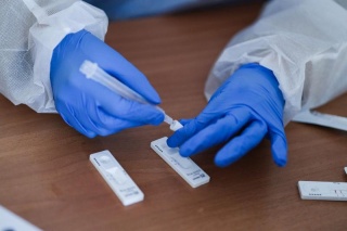 Testele anti-Covid, făcute în farmacii, vor fi GRATUITE