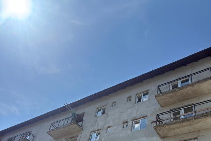 Blocul social din Turburea, pregătit pentru viitorii angajați ai fabricii de furaje