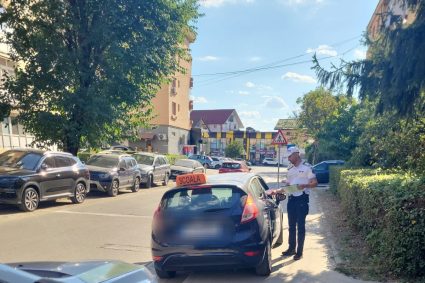 Mașinile folosite de școlile de șoferi, verificate în trafic la Târgu Jiu. 8 amenzi în câteva ore